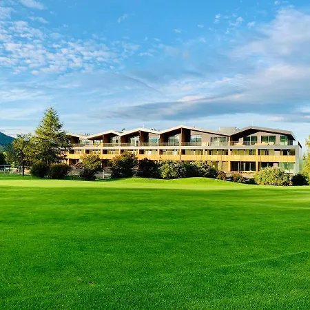 Teehouse Golf Apartament *
